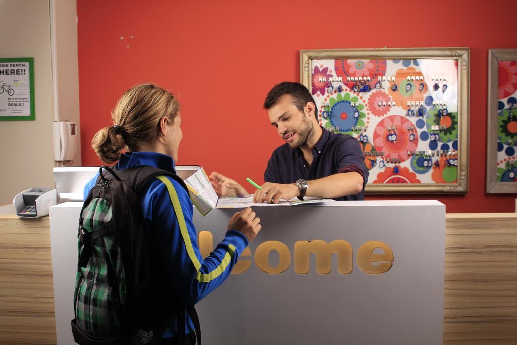Brussels Hello Hostel Koekelberg Eksteriør bilde